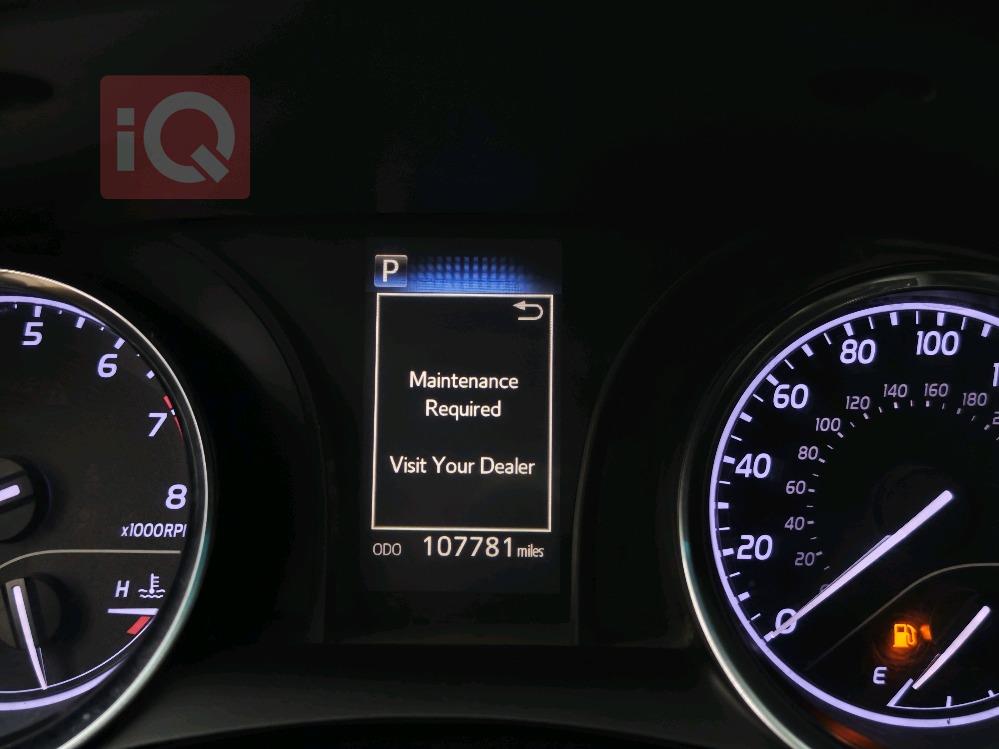 تۆیۆتا کامری